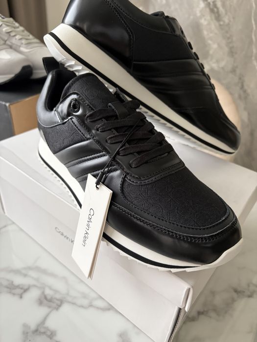 Calvin Klein size 42