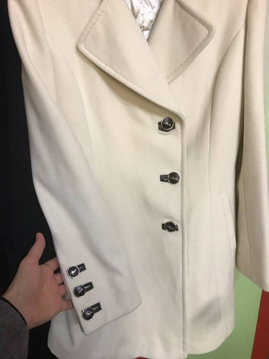 Полупальто кашемировое производства Кент в отличном состоянии на 46_48