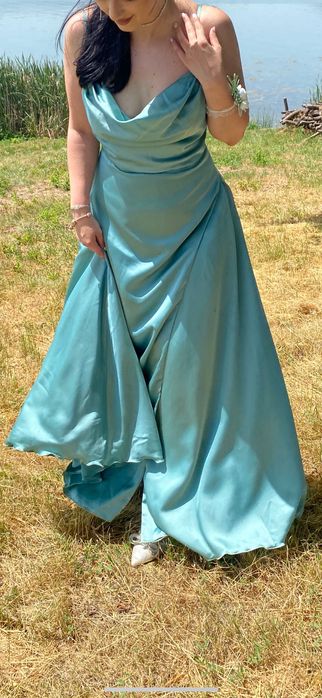 Бална/шаферска рокля от сатен