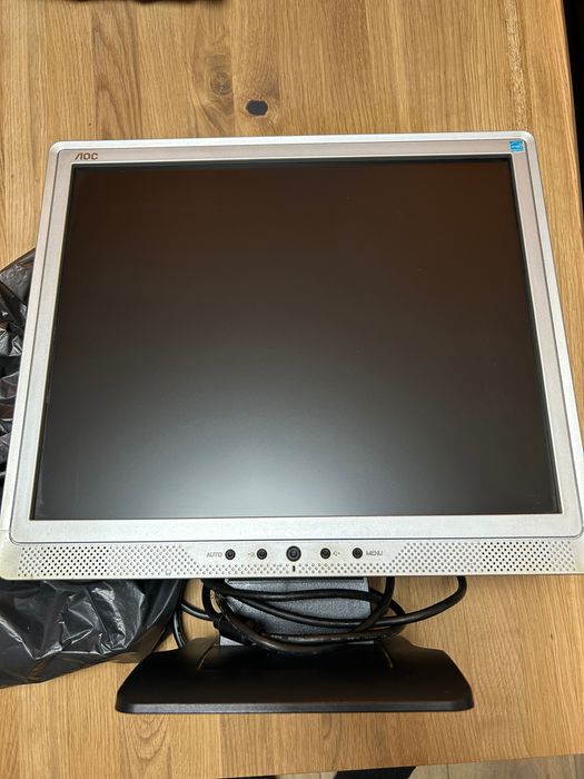 Матричен принтер Oki microline 3320 и 2 Монитора