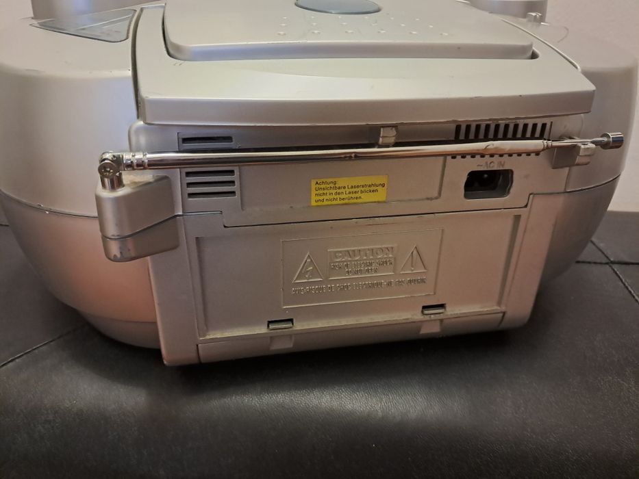 Radio casetofon si cd