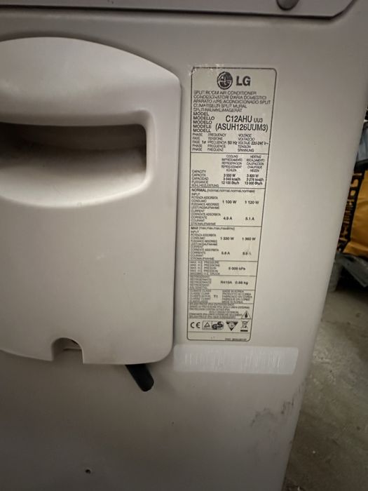 Aparat clima electrolux 12000 doua bucati