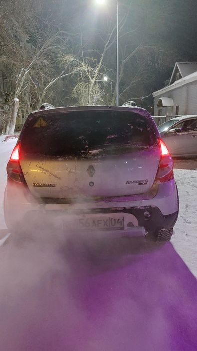 Продам авто рено сандеро