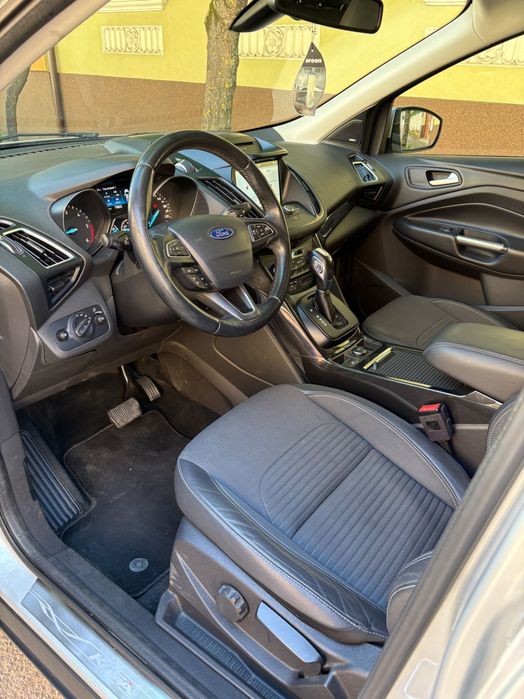 Ford Kuga 2019 4x4 2D Full Option