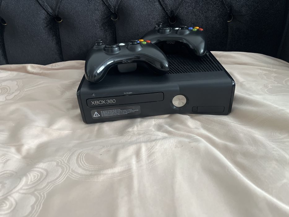 xbox 360 прошитый в идеальном состоянии
