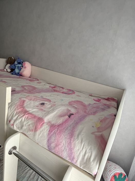 Двухъярусная кровать