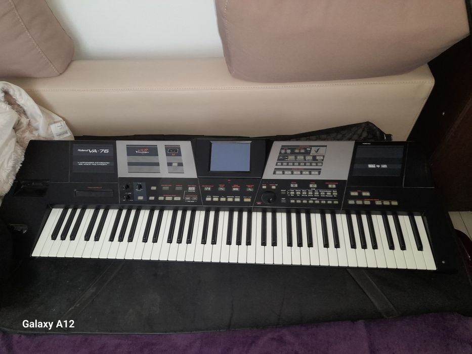 Vand orga pentru piese roland va 76