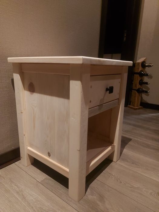 Нощно     шкафче