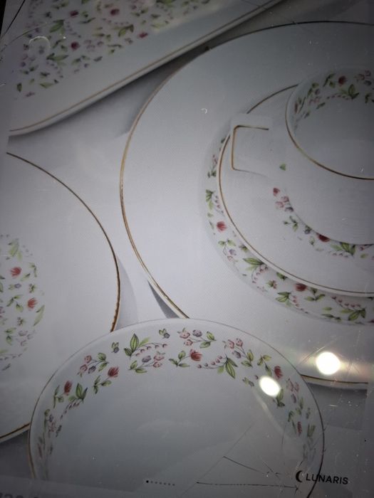 Набор посуды фарфоровый