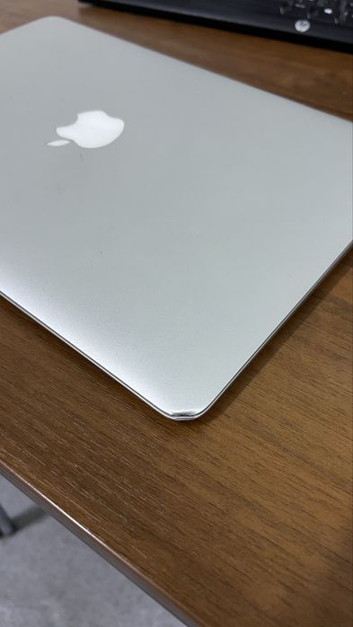 Macbook 13, (2015г) - 128 gb