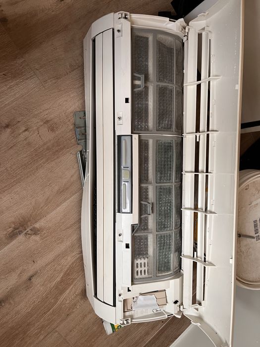 Инверторен климатик Fujitsu ASYB12LDC 12000 BTU