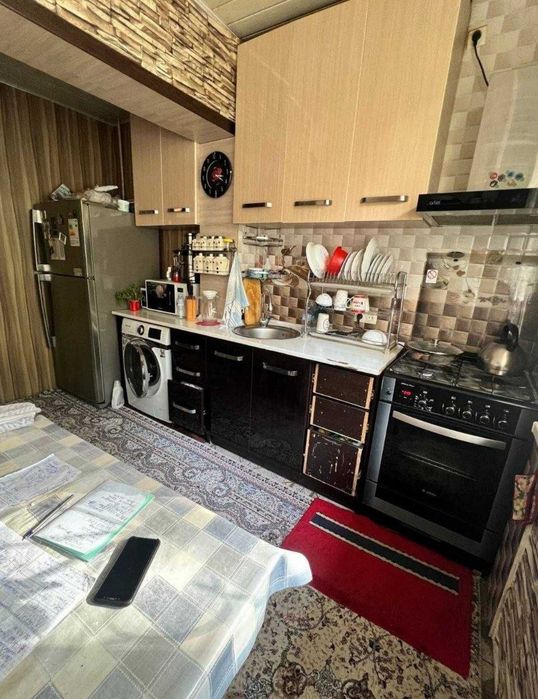 Продаётся квартира Юнусабад 15кв 4/1/5