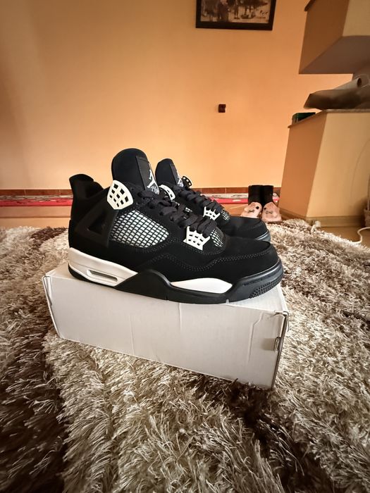 Nike Jordan 4 white thunder