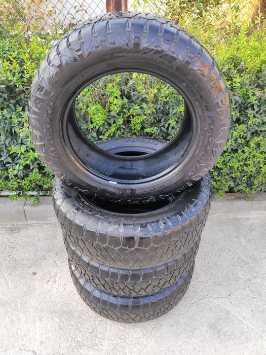 Покрышка Maxxis Razr AT