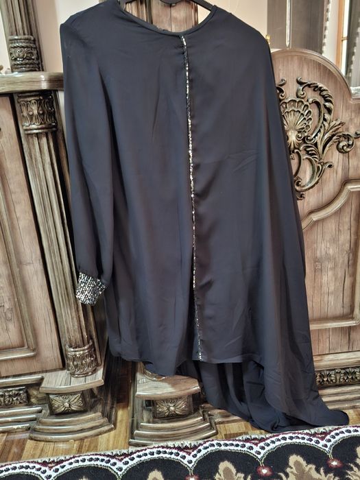 Ayollar kiyimi holati yangi koʻp kiyilmagan