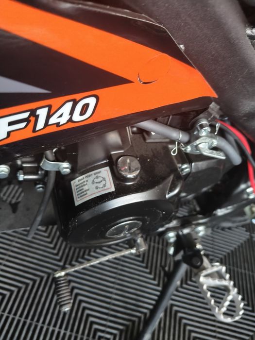 Moto cross KXD PRO Germany 140cc manual suspensie reglabila 4 viteze roti 14 17 inch nou cu garantie arATE