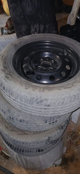 Продам колеса на авто