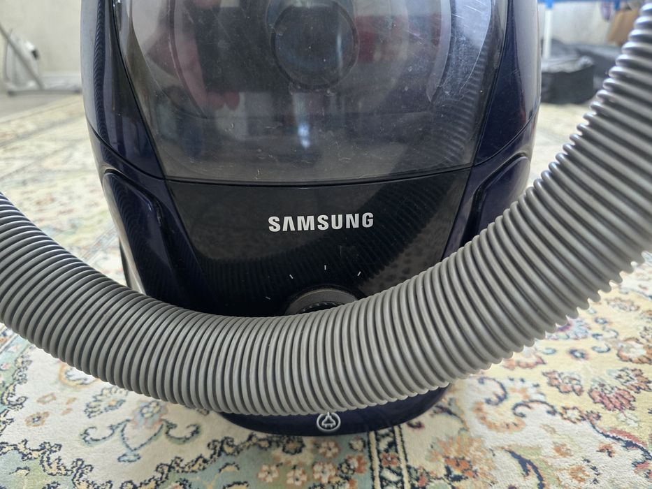 Продам пылесос Samsung.