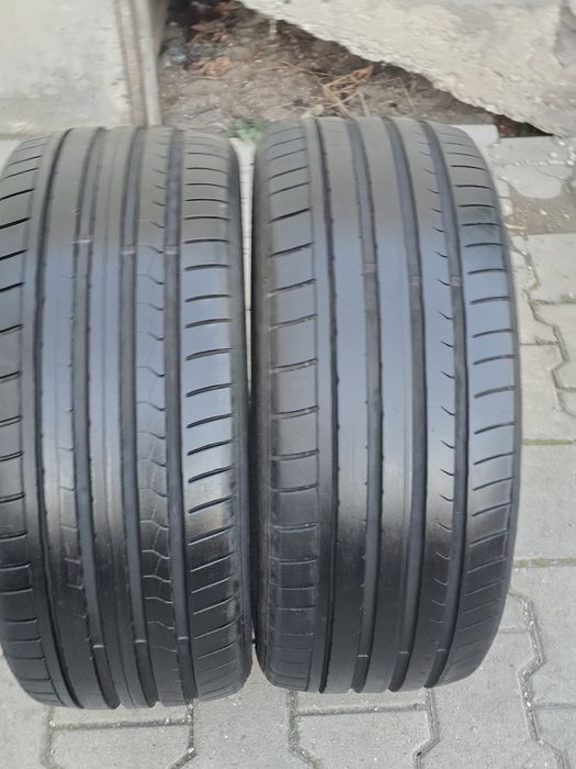 225 40 18 Dunlop
