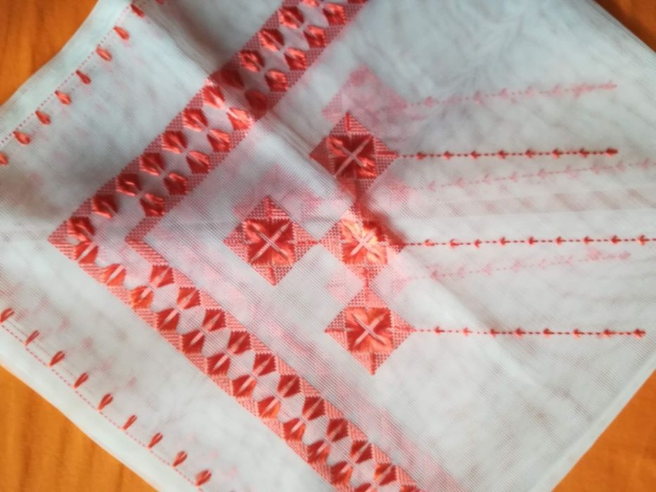 3 карета ръчна бродерия- тюл