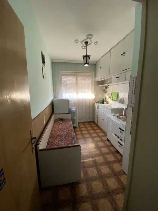 Продава се Тристаен апартамент в Карнобат - 82 кв.м за 799 €/кв.м - Снимка #8