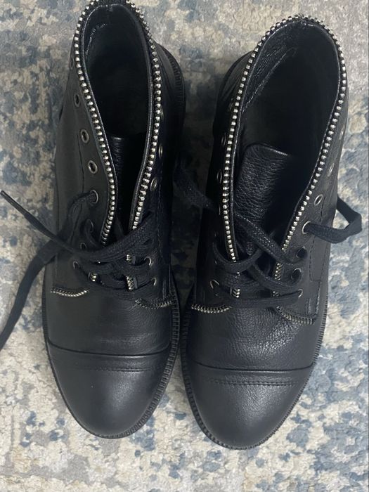 Продаю кожаные ботинки