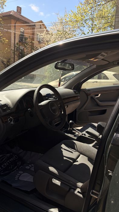 Продавам Audi A4