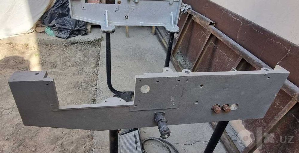 Нижняя часть Металлического стола верхняя часть из дюралюминия