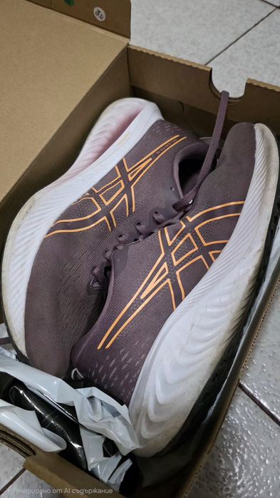 Дамски маратонки Asics 39 номер