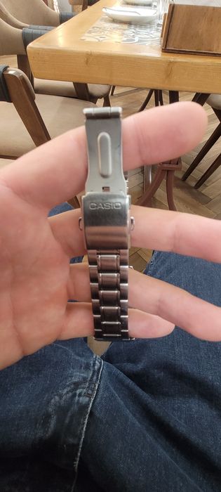 Продаю Часы Casio
