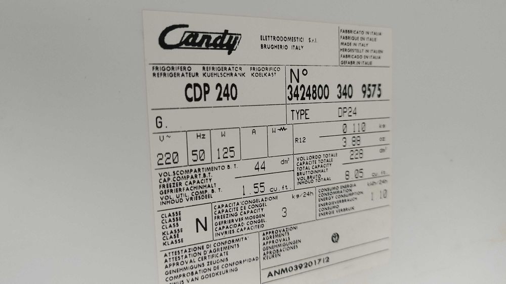 Хладилник Candy-CDP240 ,Electrolux-CT280 и фризер за ремонт или части