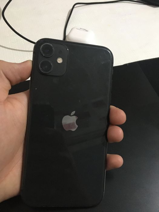 Продам айфон 11 заблокированный