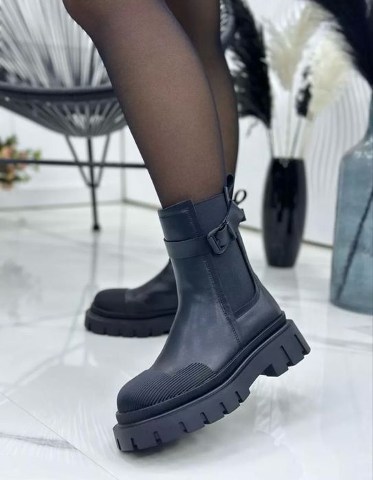 Зимнии ботинки женские