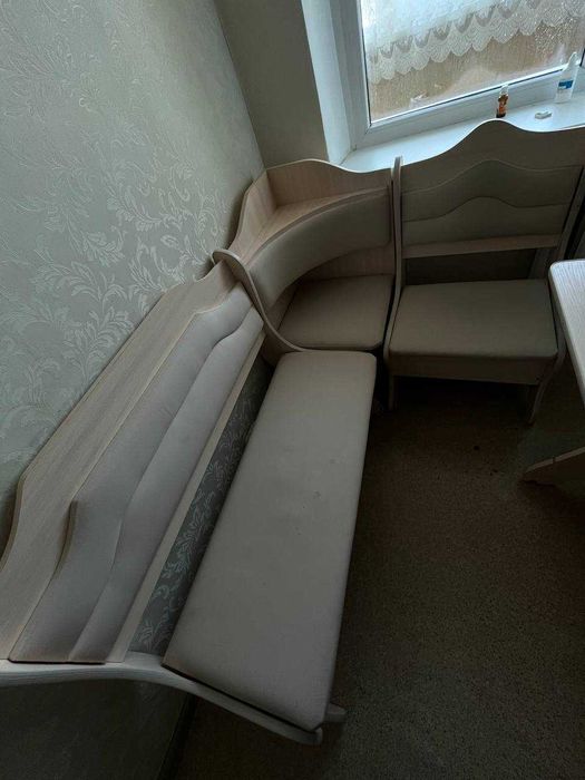 диван угловой кухонный