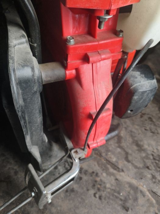 Бензиновый опрыскиватель.