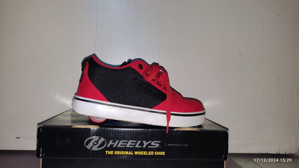 Маратонки с колелца HEELYS