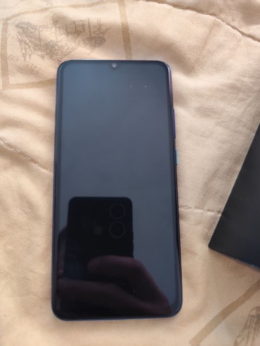 Смартфон Vivo v17 8/128