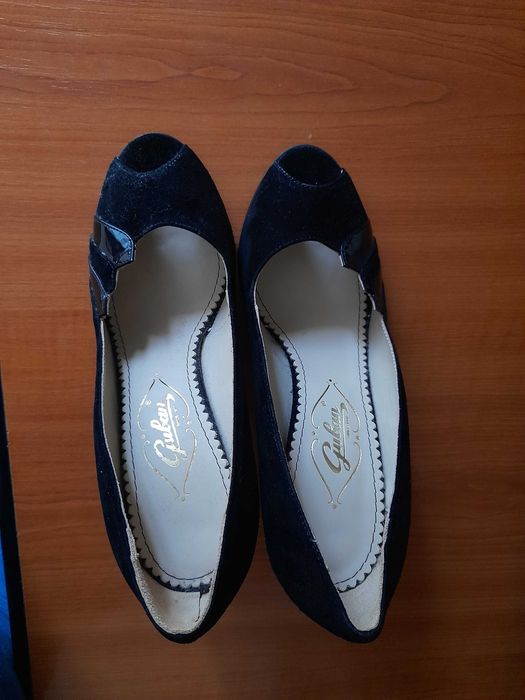 Pantofi din piele naturala intoarsa (decupate)