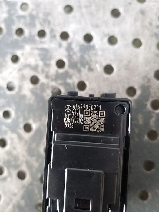 Buton geam electric dreapta spate mercedes b class w247 a1679050201
