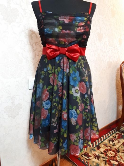 Платье для девочки на любой праздник