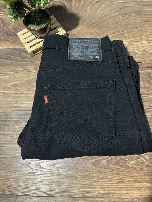 Blugi Levi's 541 Negrii W30 L32