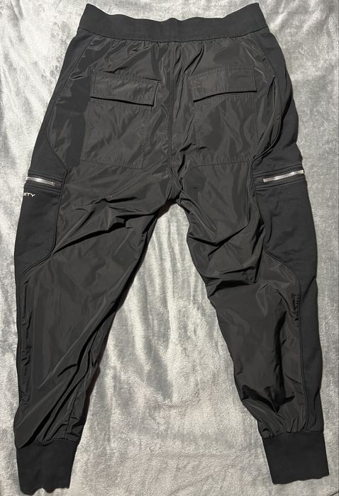 Pantaloni Made By Society