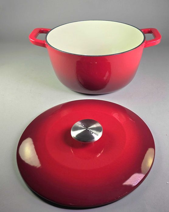 Емайлираният чугунен Гювеч