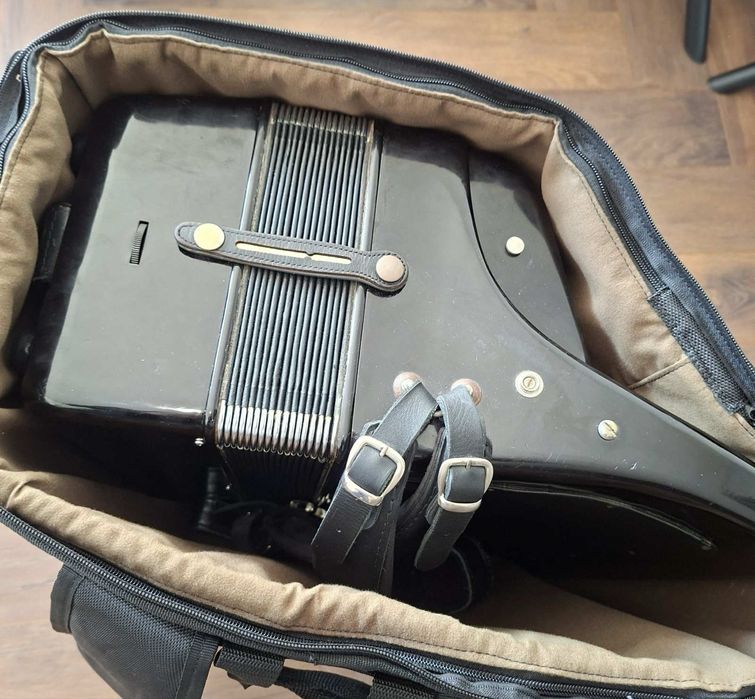 Акордеон Weltmaister S4