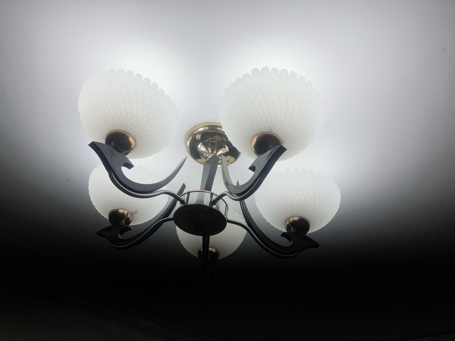 Люстра на 5 лампочек