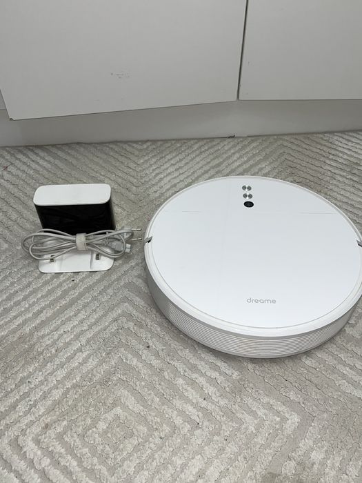 продам робот-пылесос dreame