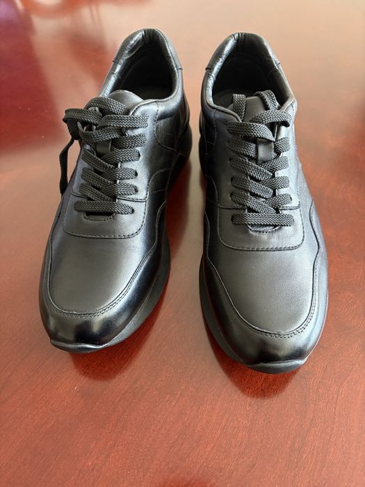 Продам мужские кросовки