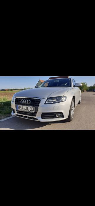 Audi a4 b8 bine dotat din fabrică