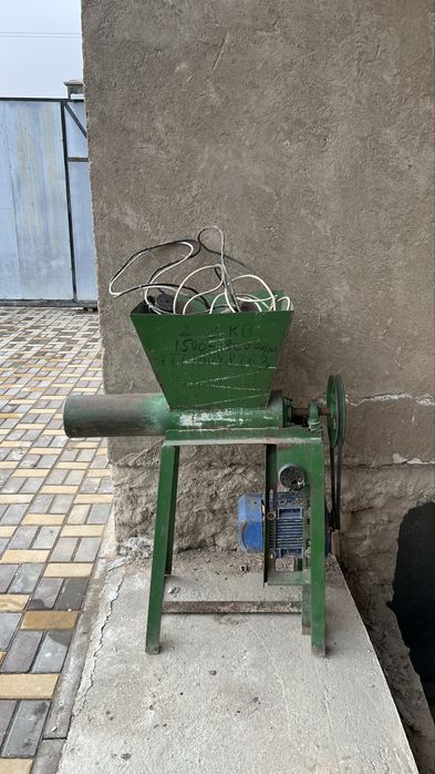 Продам Шнек с электромотором