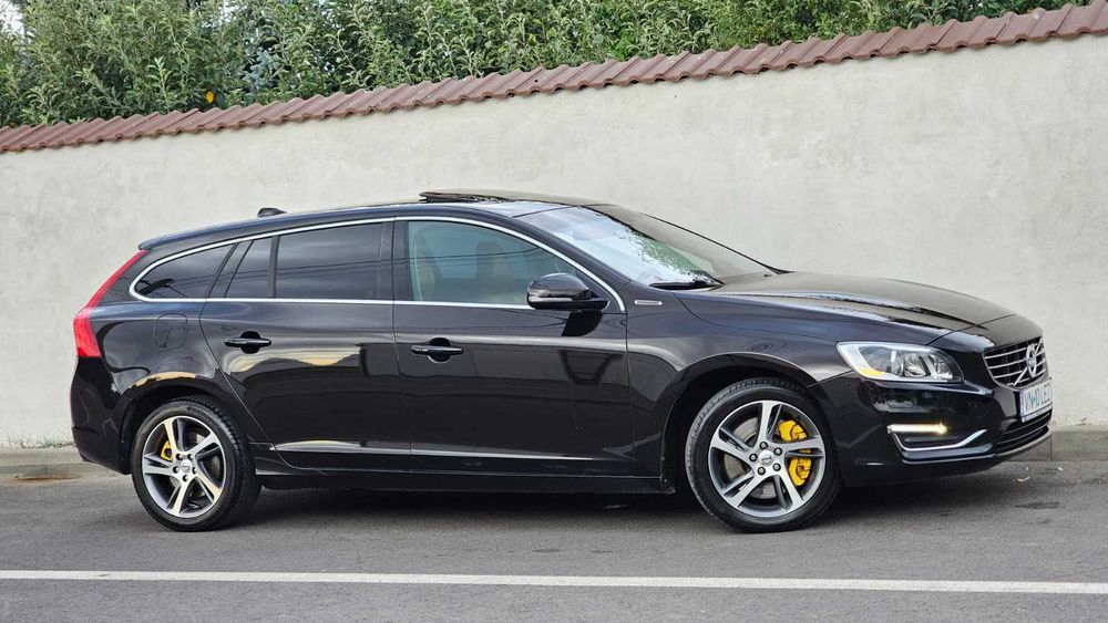 Volvo V60 SUMMUM 09.2013 2.4D6 215cp Plug-In Hybrid Automat AWD 4x4 Bixenon Trapa NAVI Piele / Inmatriculat